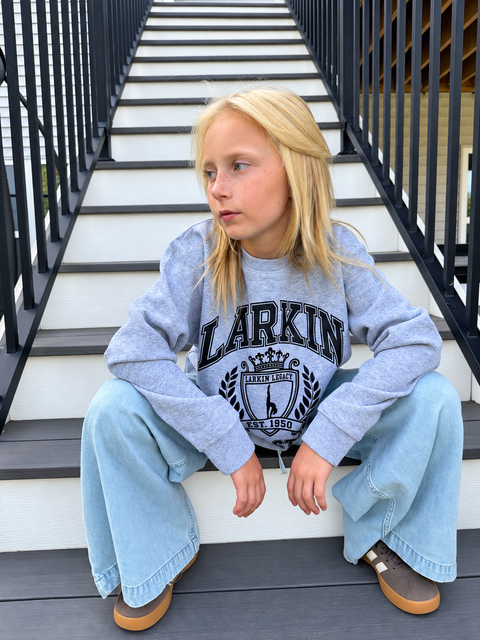 UNIVERSITY STYLE CUSTOMIZED SWEATSHIRT