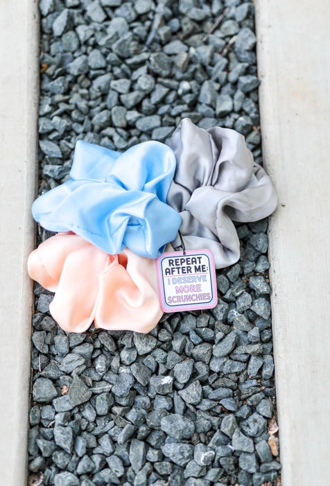 OVERSIZED SCRUNCHIES SET